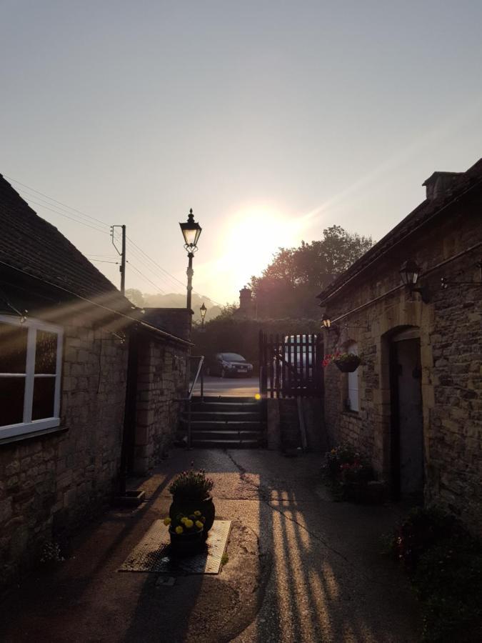 The Dog Inn Old Sodbury Exteriér fotografie